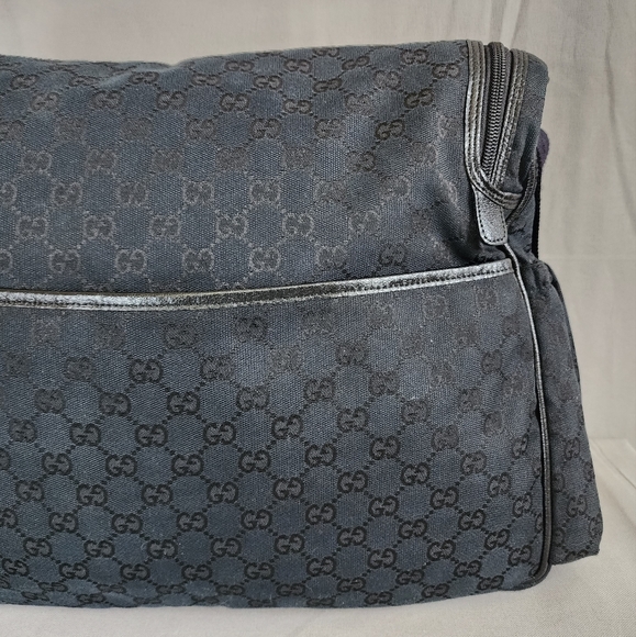 ✨️GUCCI GG Canvas Diaper Messenger Bag - Picture 7 of 16